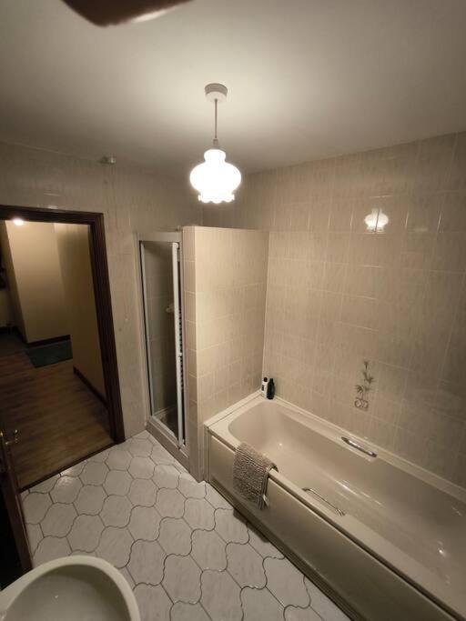 Вилла Cosy 3 Bed Retreat In Ома Экстерьер фото